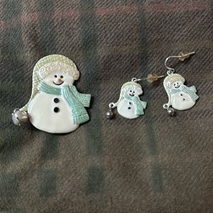 Snowman pin and pierced earring set